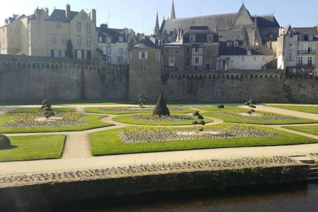 Bel Appartement Vannes Centre ภายนอก รูปภาพ