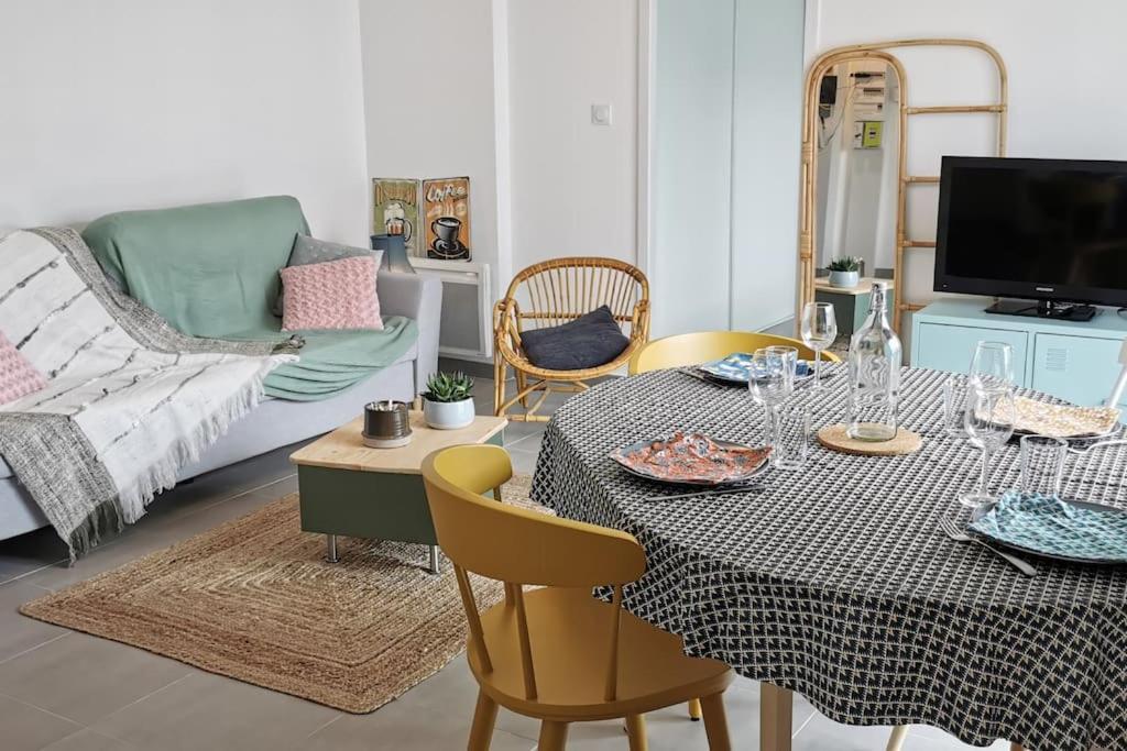 Bel Appartement Vannes Centre ภายนอก รูปภาพ